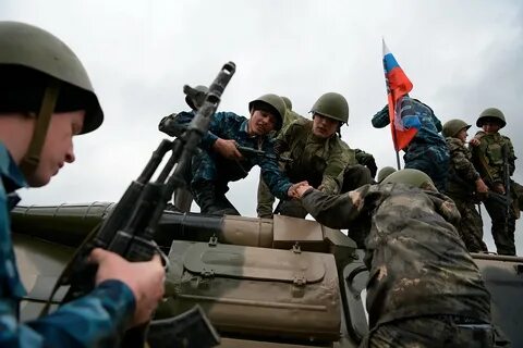 Избегать военно