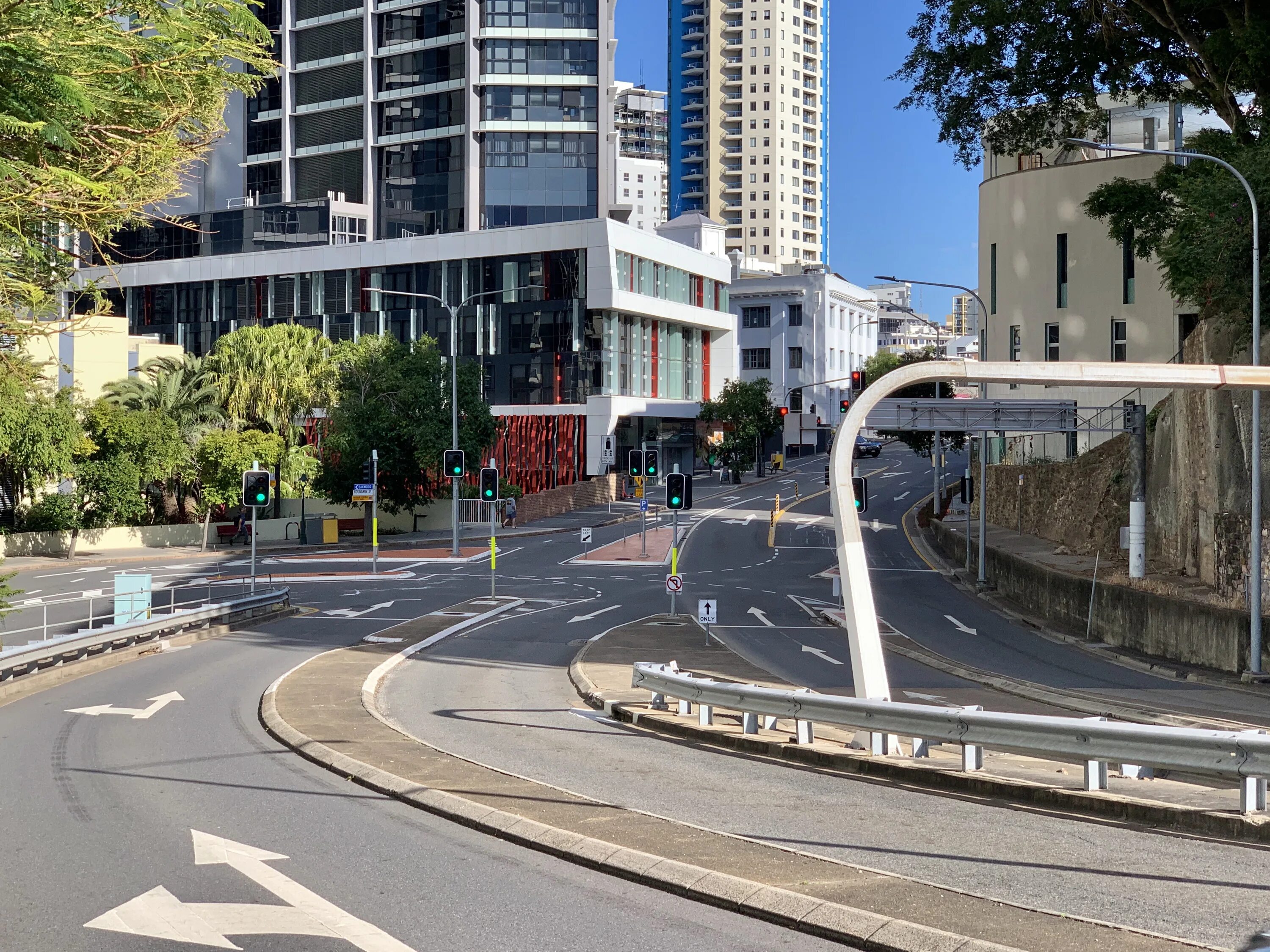 Районы брисбена. Brisbane university of technology map. Брисбен пригород. Брисбен погода по месяцам. Стратегия развитие аэропорта план.