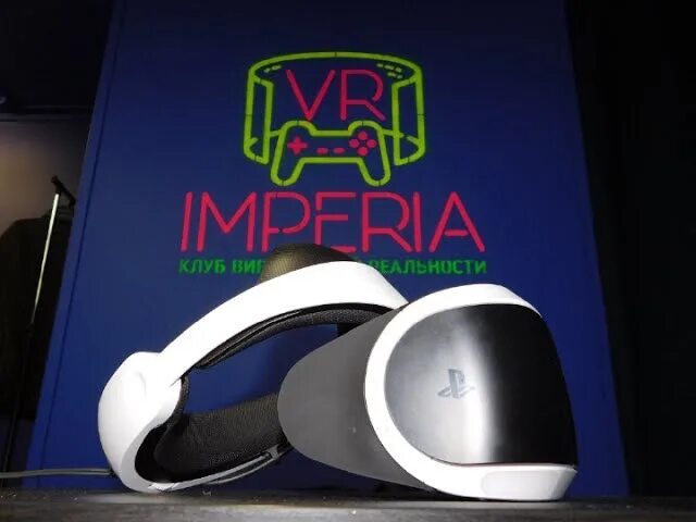 Vr франшиза. VR вывеска. VR клуб. Вывеска ВР клуба. Франшиза VR.