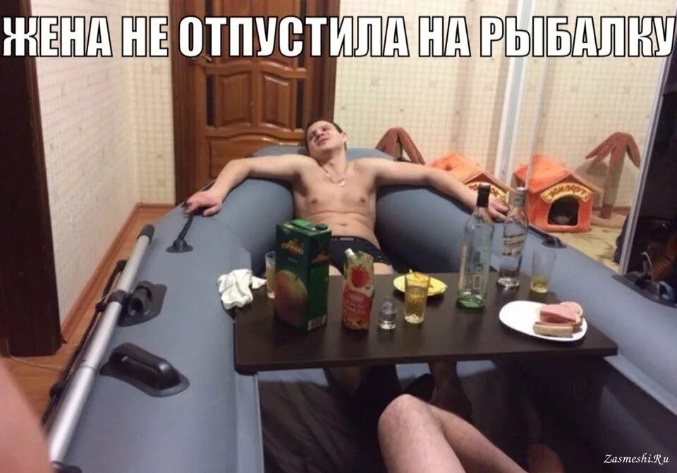 Анекдот про платье. Жена собирает мужа на работу. Командировка юмор. Анекдоты про мужа и жену. Девушка пришла домой.