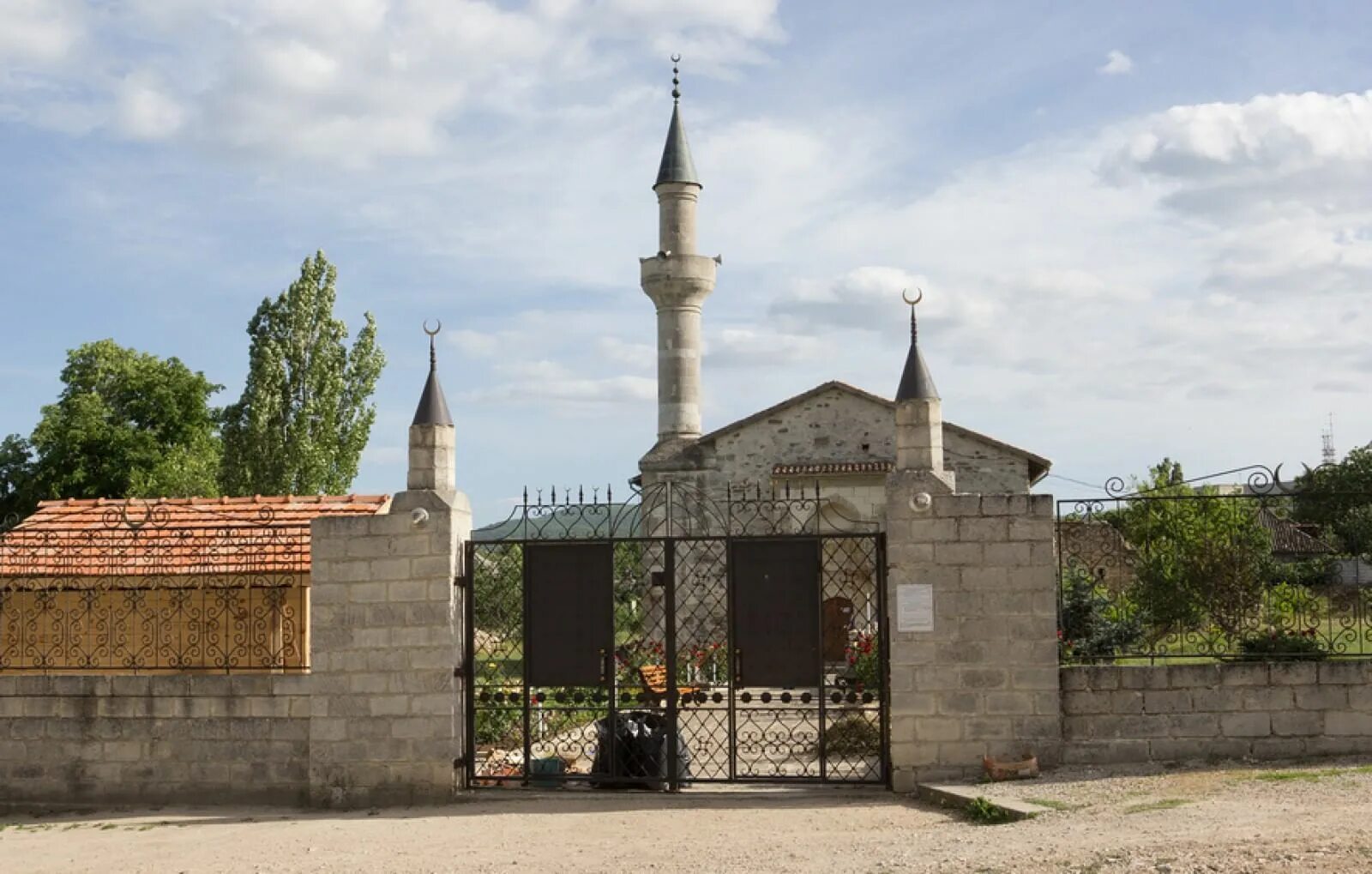 Мечеть хан узбека. Мечеть хана узбека в Крыму. Узбек Джами старый Крым. Узбек Хан Джами (старый Крым). Крым город Солхат мечеть.