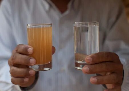 Мутная вода в стакане