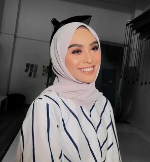 - Komen Pendek Di Foto Ismail Izani Buat Netizen Bengang Dengan Sharifah Ro...