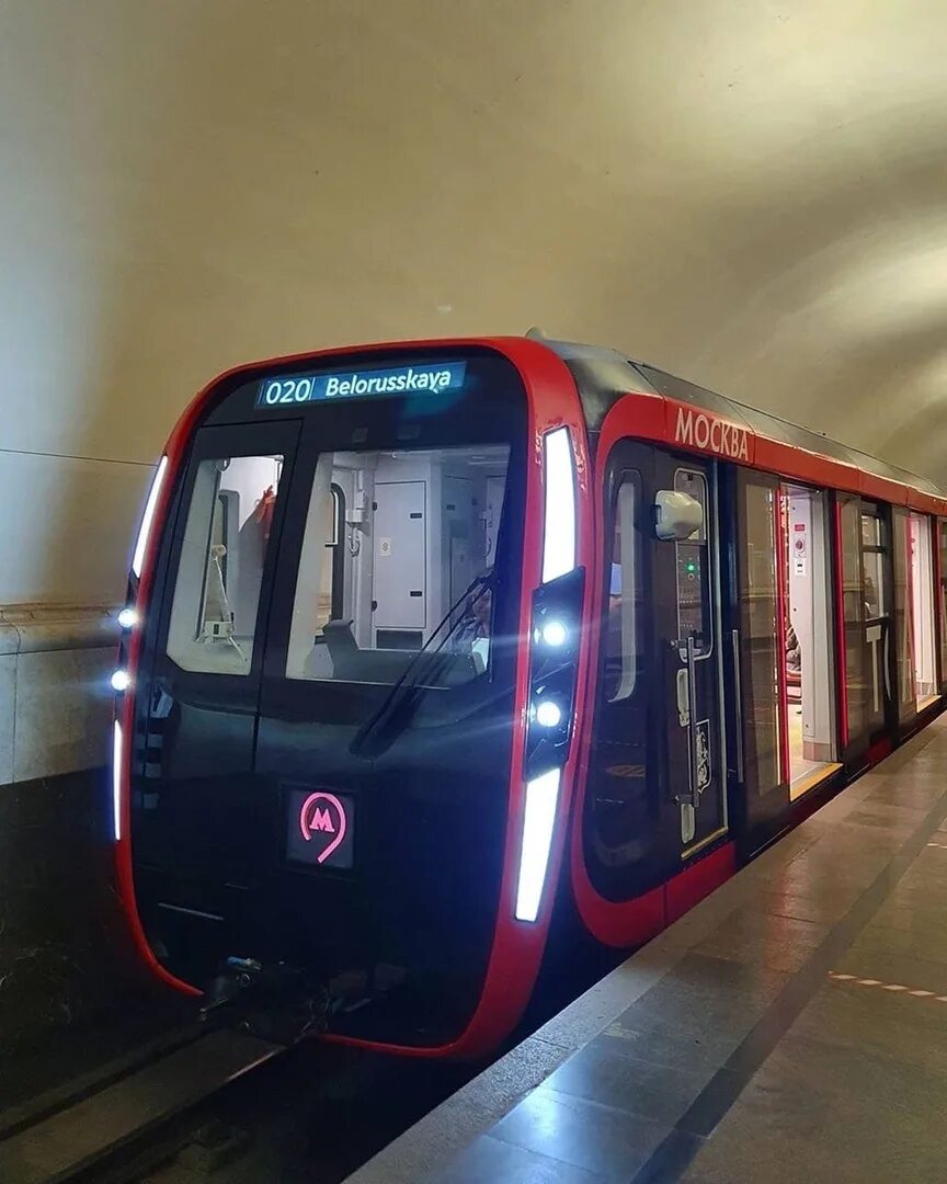 Вагон 2020 метро спб. Самые новые поезда метро. Метропоезд 81-775 москва 2020. Самые новые поезда метро. Метропоезд москва 2019.