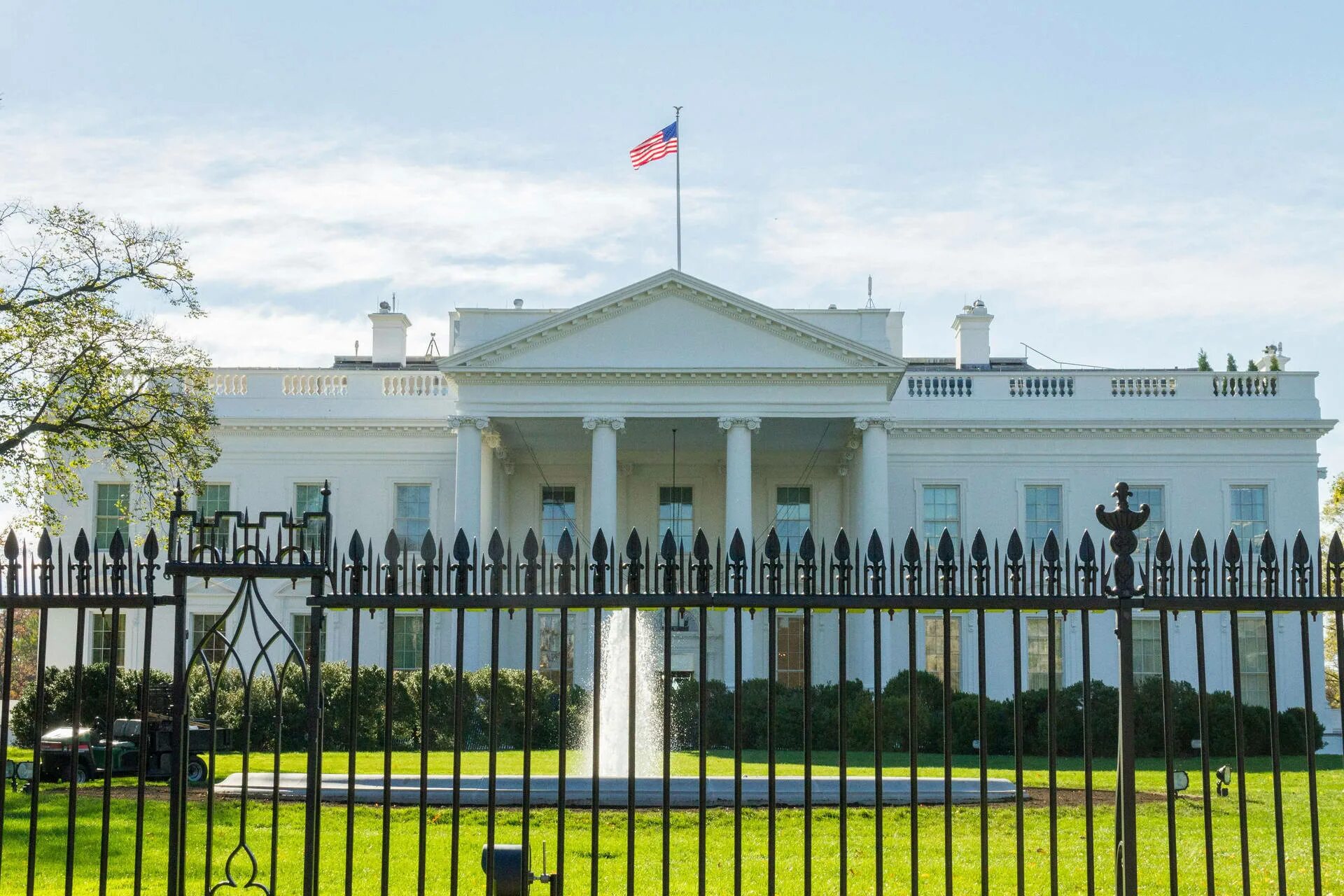 Secret Service wants fake White House to train agents - BBC News
