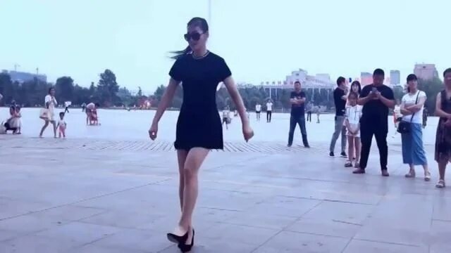 Танец каблучки видео. Каблучки аслан. аслан кятов каблуки. каблучки аслан кятов каблучки. каблучки песни аслан кятов.
