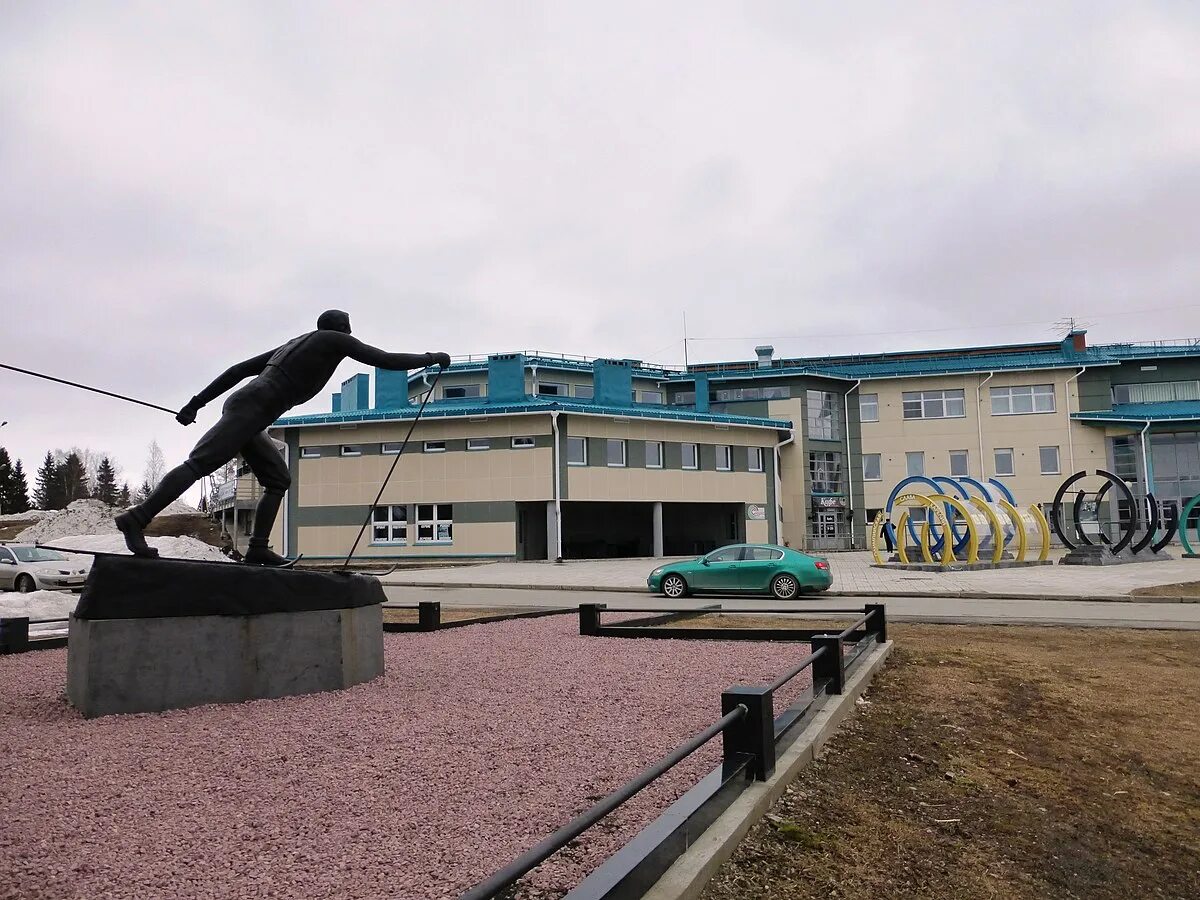 Спортивный гимнастический зал. Спортивные школы в астрахани. Юность томск спорткомплекс. Спортивная школа олимпийского резерва 1 кемерово. Школа олимпийского резерва петрозаводск.