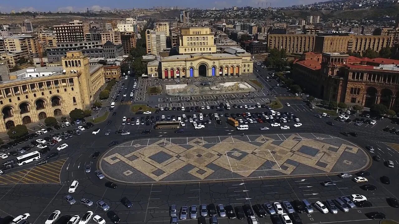 Ереван киев. Площадь Республики Ереван. Ереван площадь Республики панорама. Enjoy в Ереван. Ереван 2800.