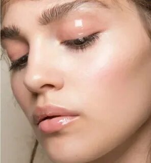 Face gloss
