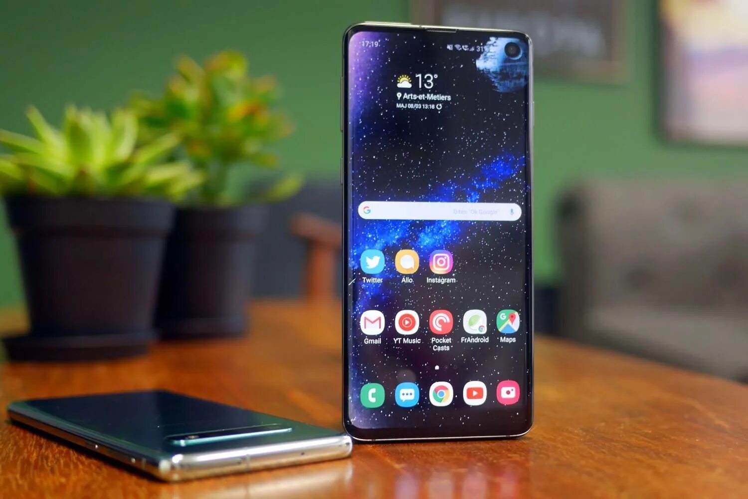 Android 10 q 29. Андроид 10 самсунг. android samsung s10. samsung a10 андроид. samsung galaxy s10 версия андроид.