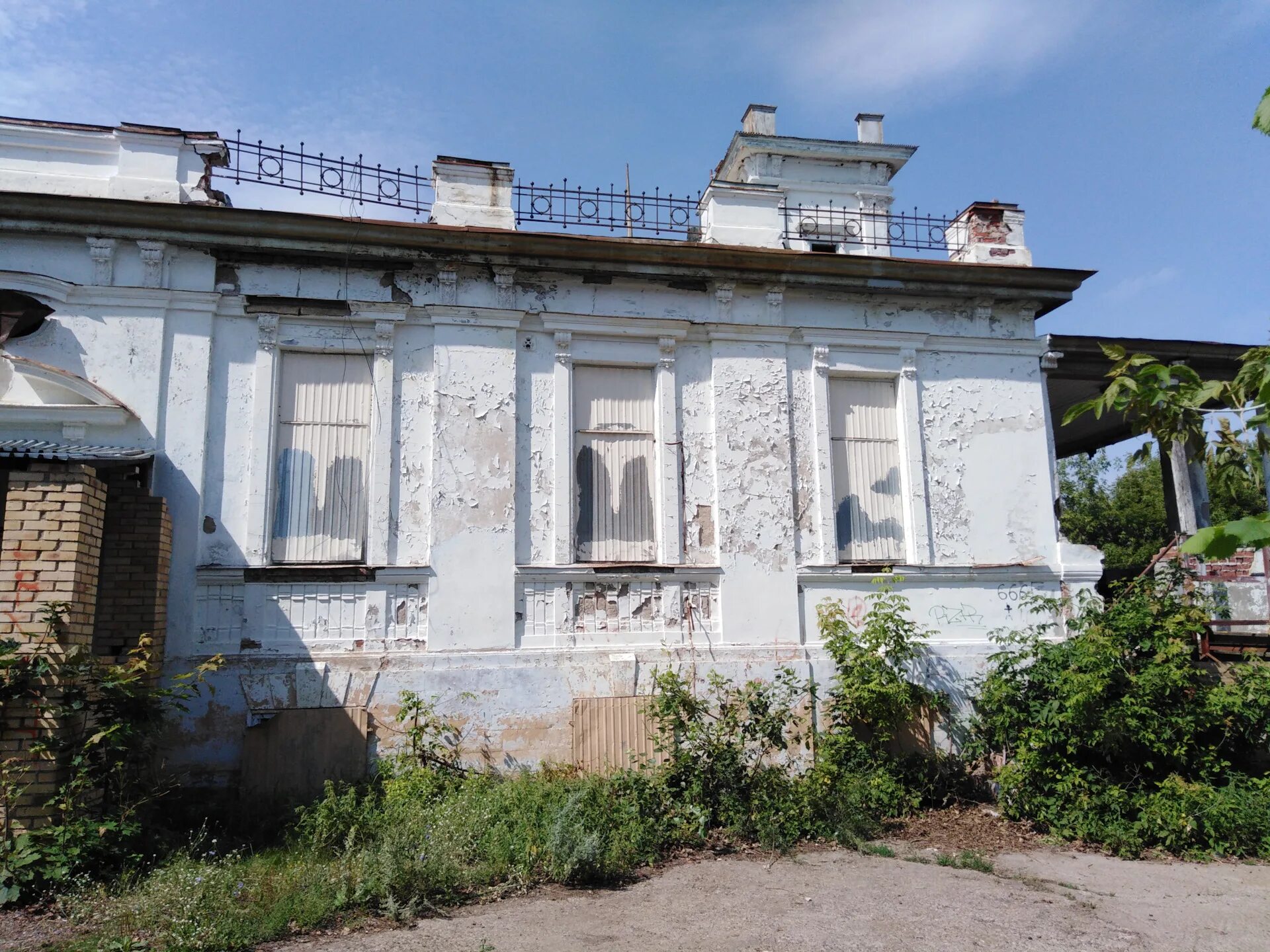 Усадьба стахеевых. Усадьба стахеевых нижнекамск. усадьба купца стахеева елабуга. дом стахеевых в елабуге. дом купца стахеева нижнекамск.