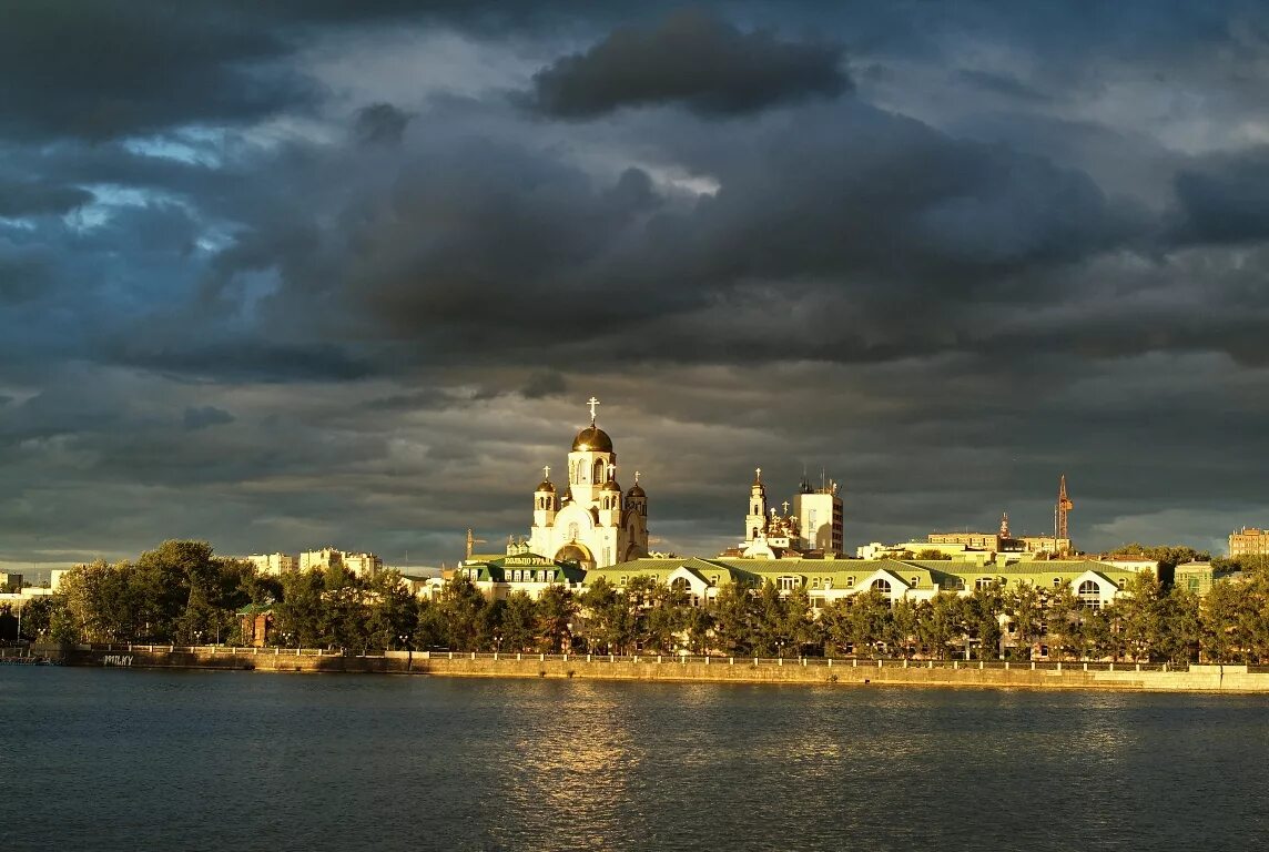 Панорама фото. Екатеринбург панорама 2022. Панорама Свердловская набережная. Хабаровск панорама ночная. Екатеринбург фотопанорама.