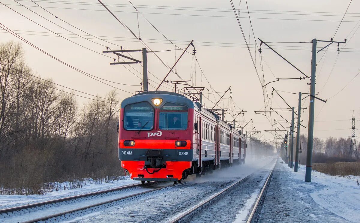 Эд4м Новосибирск. Эд4м TRAINPIX. Эд4м 2022 Новосибирск. Электровоз эд4м. Расписание западная площадка правая обь