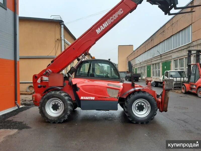 Телескопический погрузчик бу. Вилочный телескопический погрузчик manitou 129. Manitou mlt-x 732. Телескопический погрузчик manitou mlt 731 t 3800 ролик натяжной. Погрузчик телескопический manitou mlt-x735tlsu.