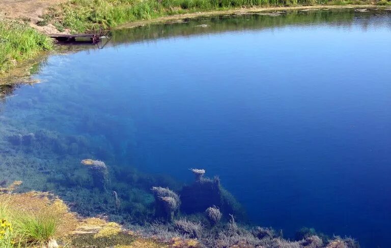 Платина сергеевка. Голубое озеро Саратовская область. Голубое озеро в Энгельсе Саратовская область. Голубое озеро Энгельс Шумейка. Саратовская область Генеральское голубое озеро.