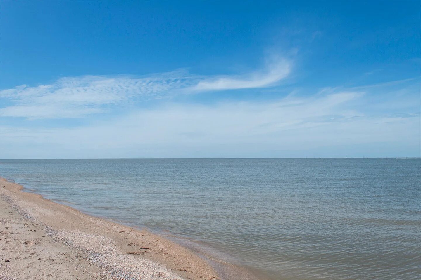 Коса Азовское море и Таганрогский залив. Таганрогский залив Должанская. Коса долгая станица Должанская. Пляж Меляки Ейск. Азовское море для детей