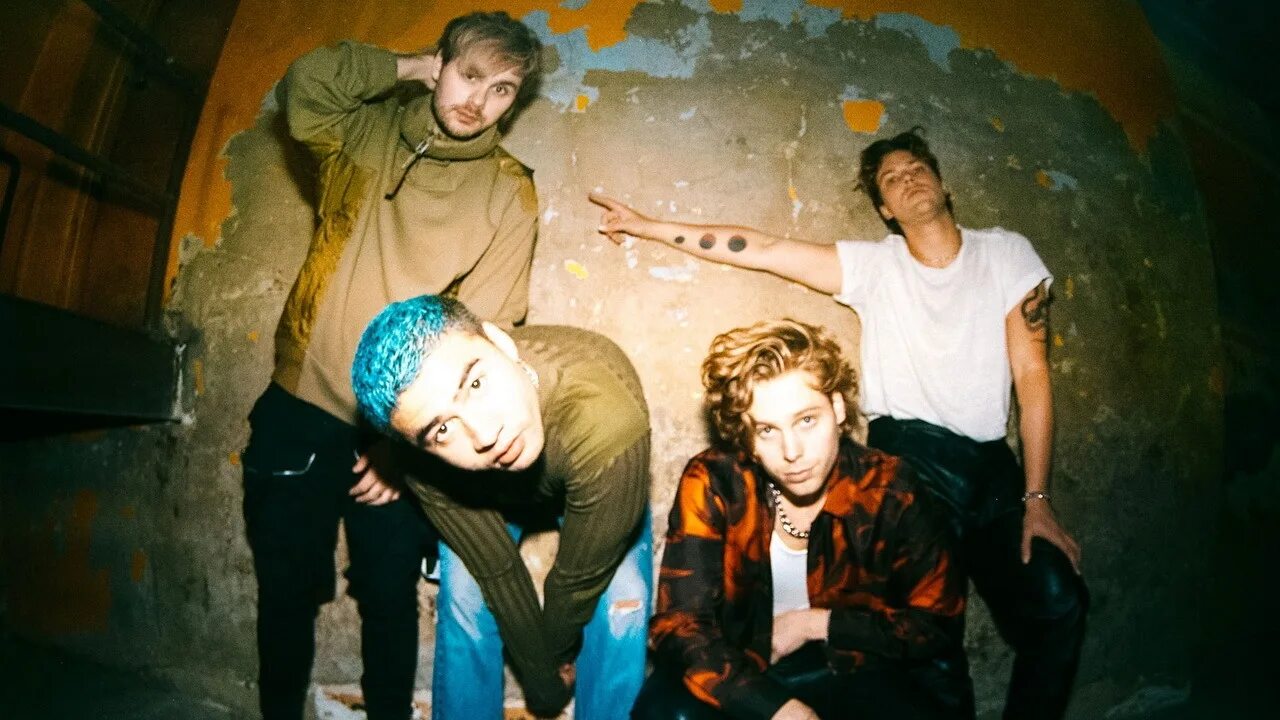Песня seconds of summer. 5 Seconds of Summer 2022. 5 Seconds of Summer Calm  2020. 5 Seconds of Summer Wildflower. 5 Seconds of Summer - me myself & i.