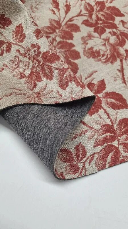 Шерстяное сукно. Санкт-петербург, спасский переулок, д. Набивная ткань. Спасский переулок 6-8. Тиссура гусиная лапка.