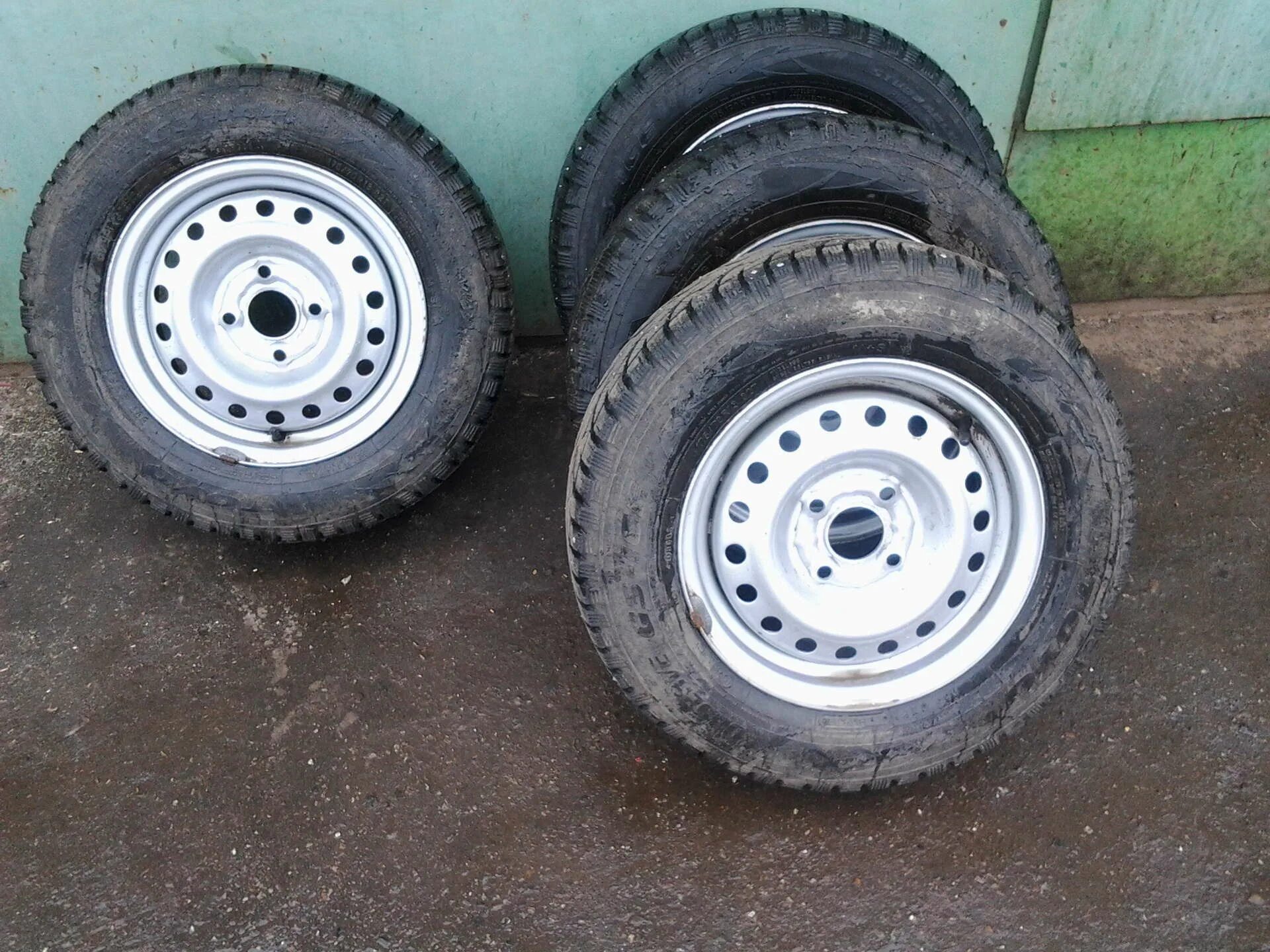 Купить колеса r13 175. Toyo 175/70 r13. Toyo 175/70 r13 зима. 175/70 R13. Toyo r13 зима шина.