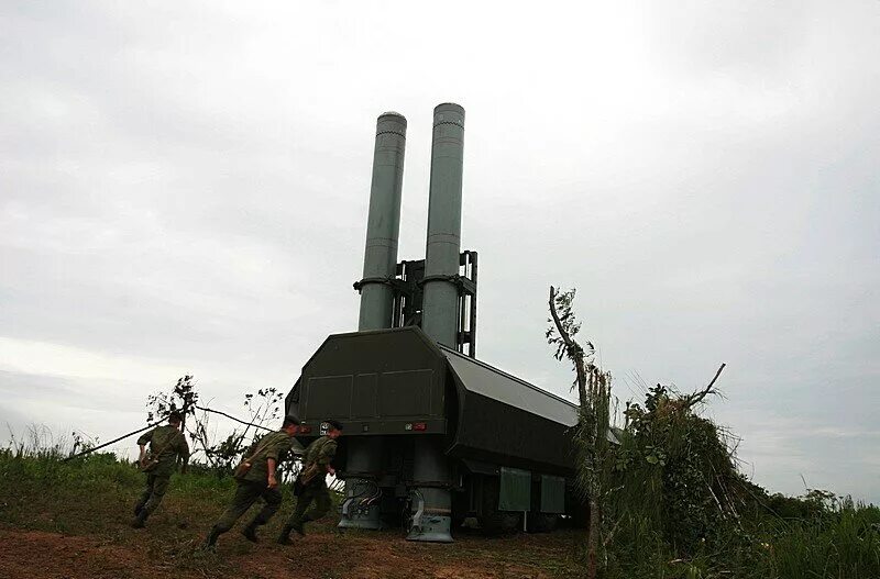 Береговой ракетный бастион. Противоракетный комплекс Бастион. Боевой ракетный комплекс Бастион. Подвижный береговой комплекс Бастион. БРК Бастион в Крыму.