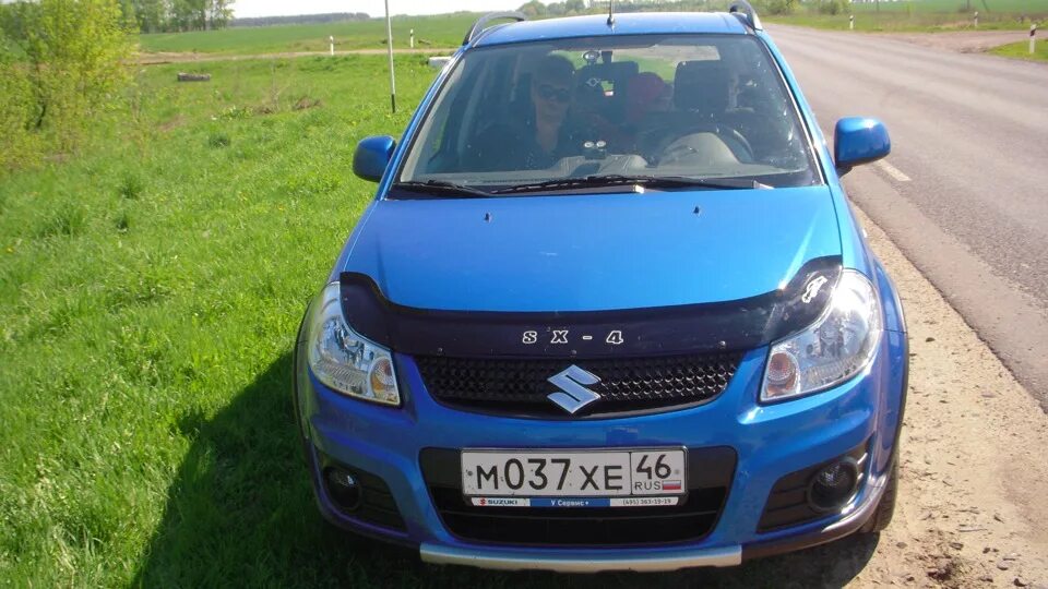 Капот sx4. Дефлектор капота Сузуки сх4. Suzuki sx4 2008 голубая. Suzuki sx4 с дефлекторами. Дефлектор капота Suzuki sx4 хэтчбек.