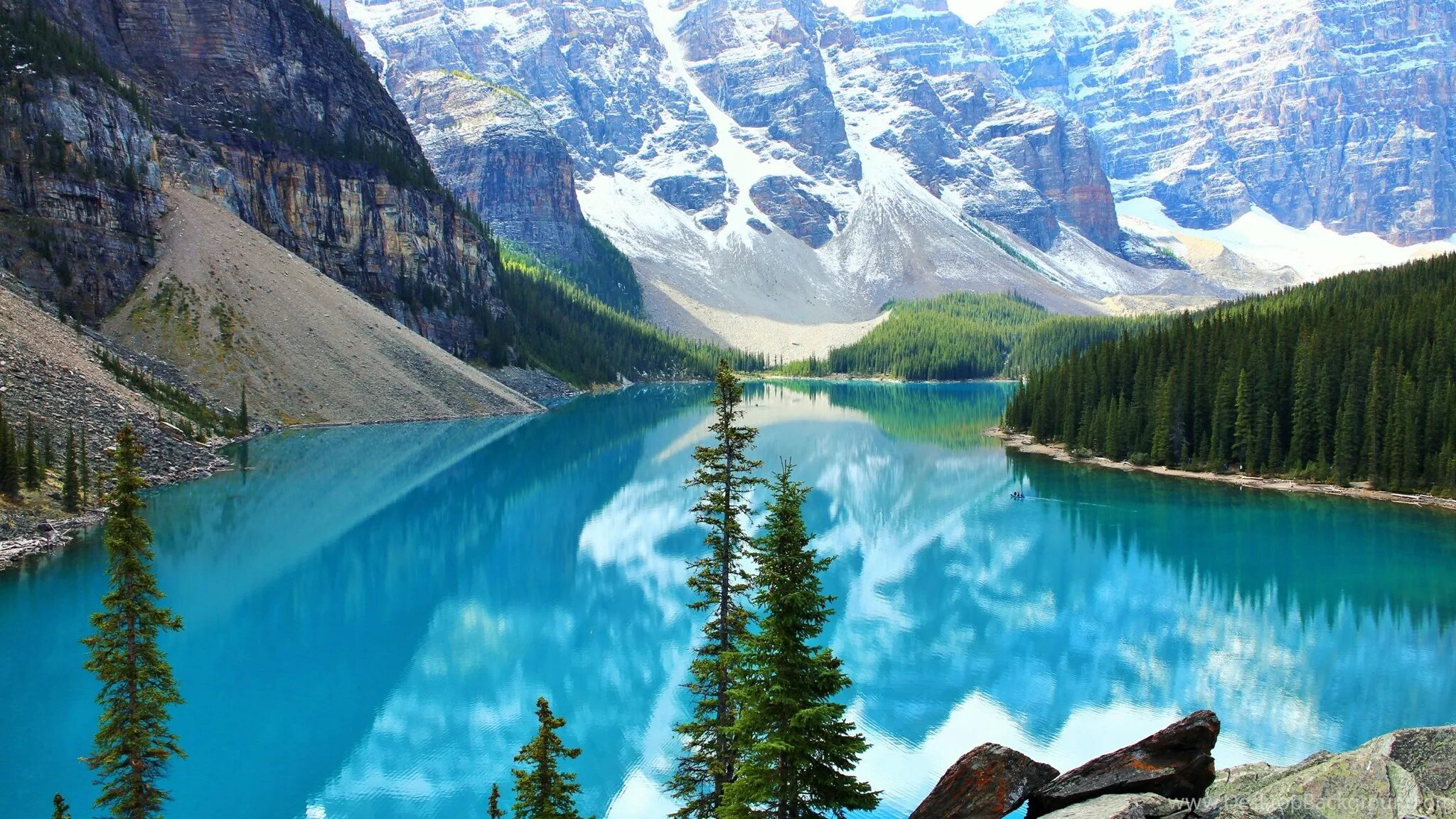 Kompyuter uchun rasmlar. Озеро Морейн. Озеро Морейн в Канаде. Табиат манзараси. Озеро Морейн панорама.