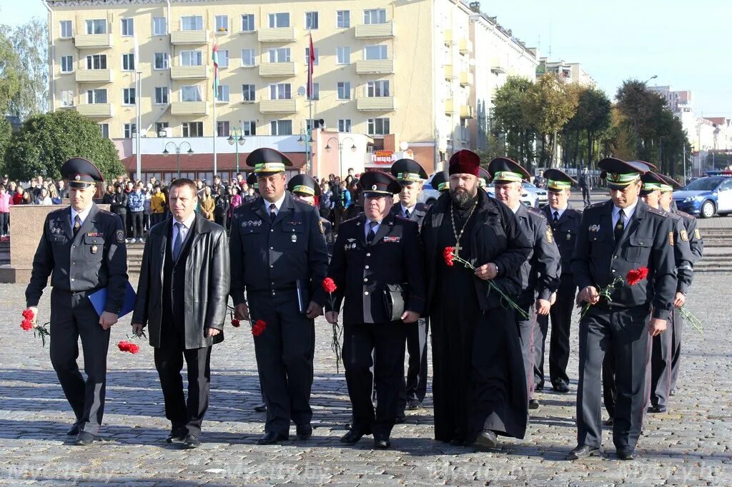 Сайт гаи могилев. ГАИ Могилева. Проведение митинга в д.ГАИ Могилевской обл. ГАИ Могилев сотрудники фото. Личный состав ГАИ города Могилёв фото.