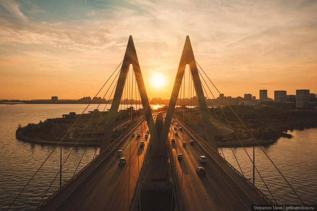 Что такое миллениум. Мост Миллениум Казань. Мост Миллениум Казань ночью. Мост Миллениум Казань 2022. Миллениум в Казани мост Миллениум.