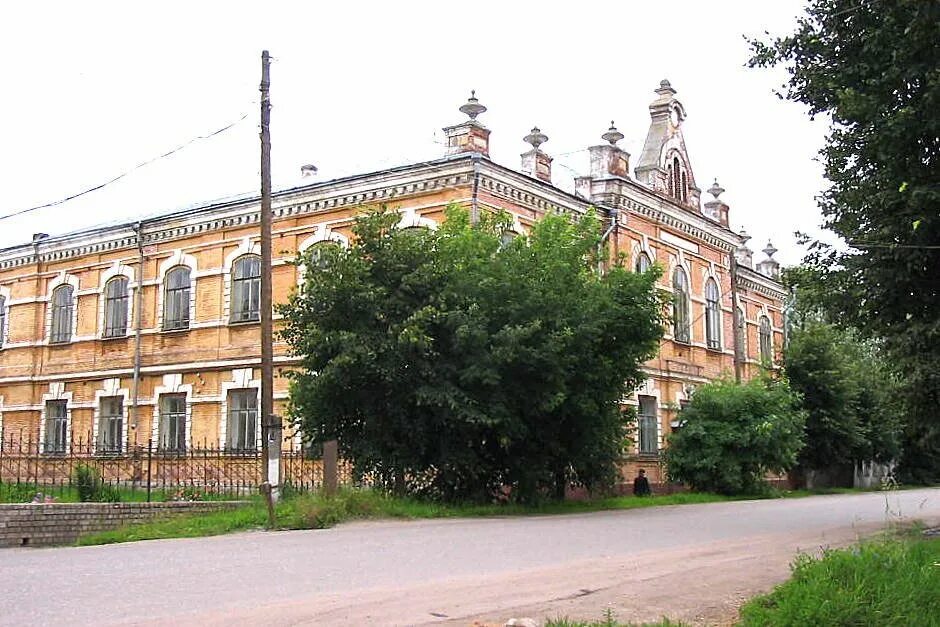 Население советска кировской области. Город Советск Кировской области. Советск Кукарка достопримечательности. Лицей города Советска Кировской области. Площадь города Советска Кировской области.