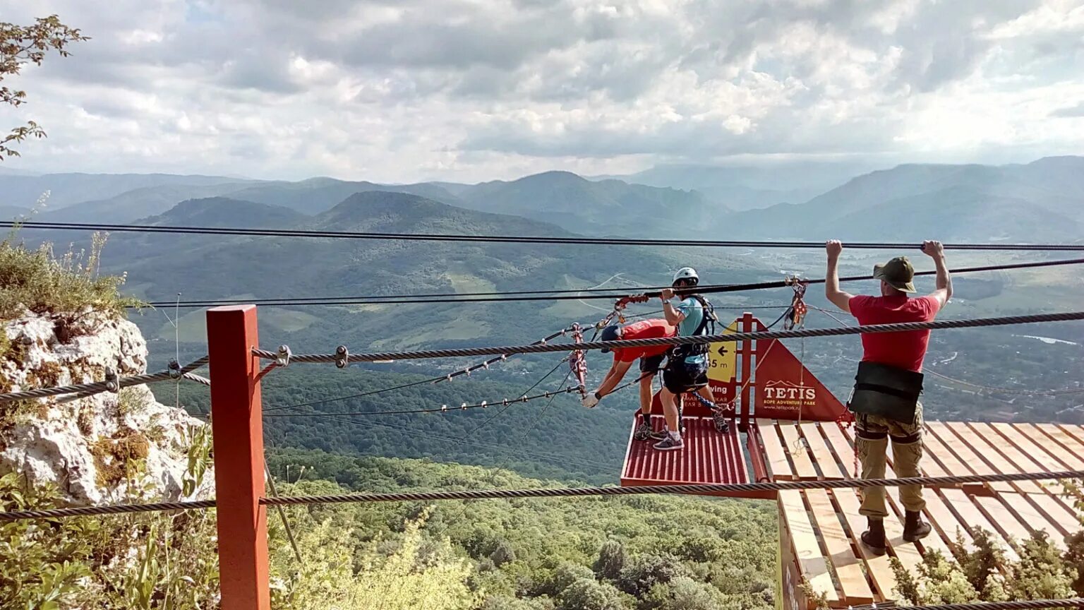 Веревочный парк приключений «тетис». Парк приключений тетис адыгея. Тетис даховская. Веревочный парк приключений «тетис». Тетис парк адыгея.