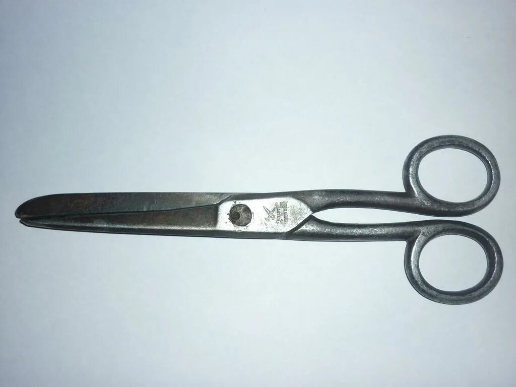 Acier 732 chrome клеймо ножницы. Клеймо пмз ножницы. Ножницы клеймо 1862. Клеймо зтн на ножницах. Ножницы тумботино клеймо.