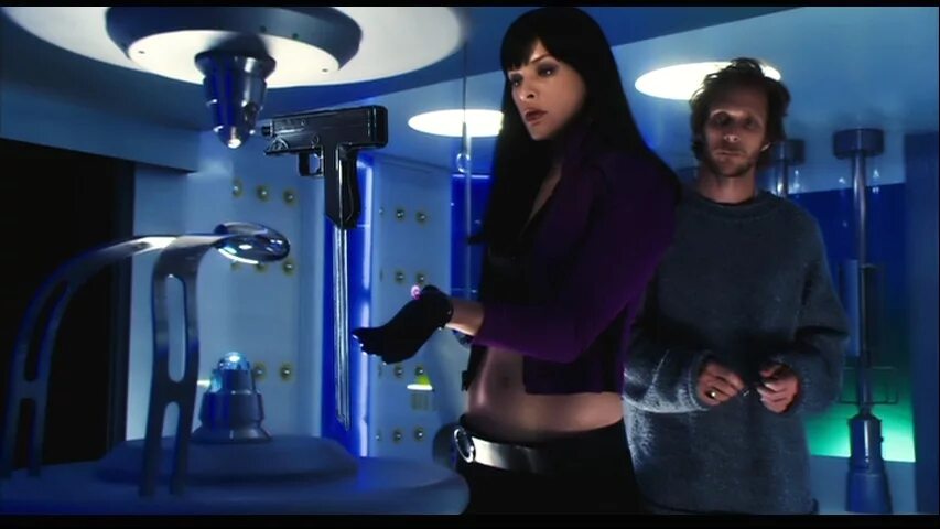 милла йовович ультрафиолет. таблица уф индекса. ультрафиолет фильм обои. Wireworld ultraviolet 7 usb. ультрафиолет 7.