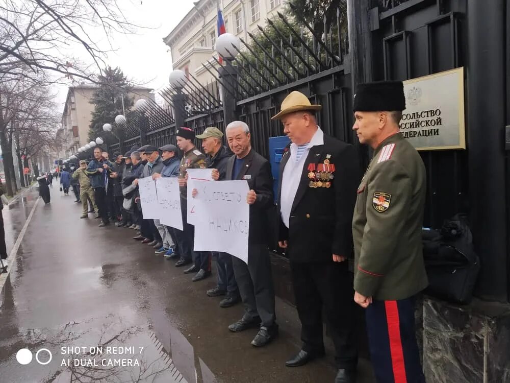 Кыргызстан против. Кыргызстан против россиян. кыргызстан против украины.