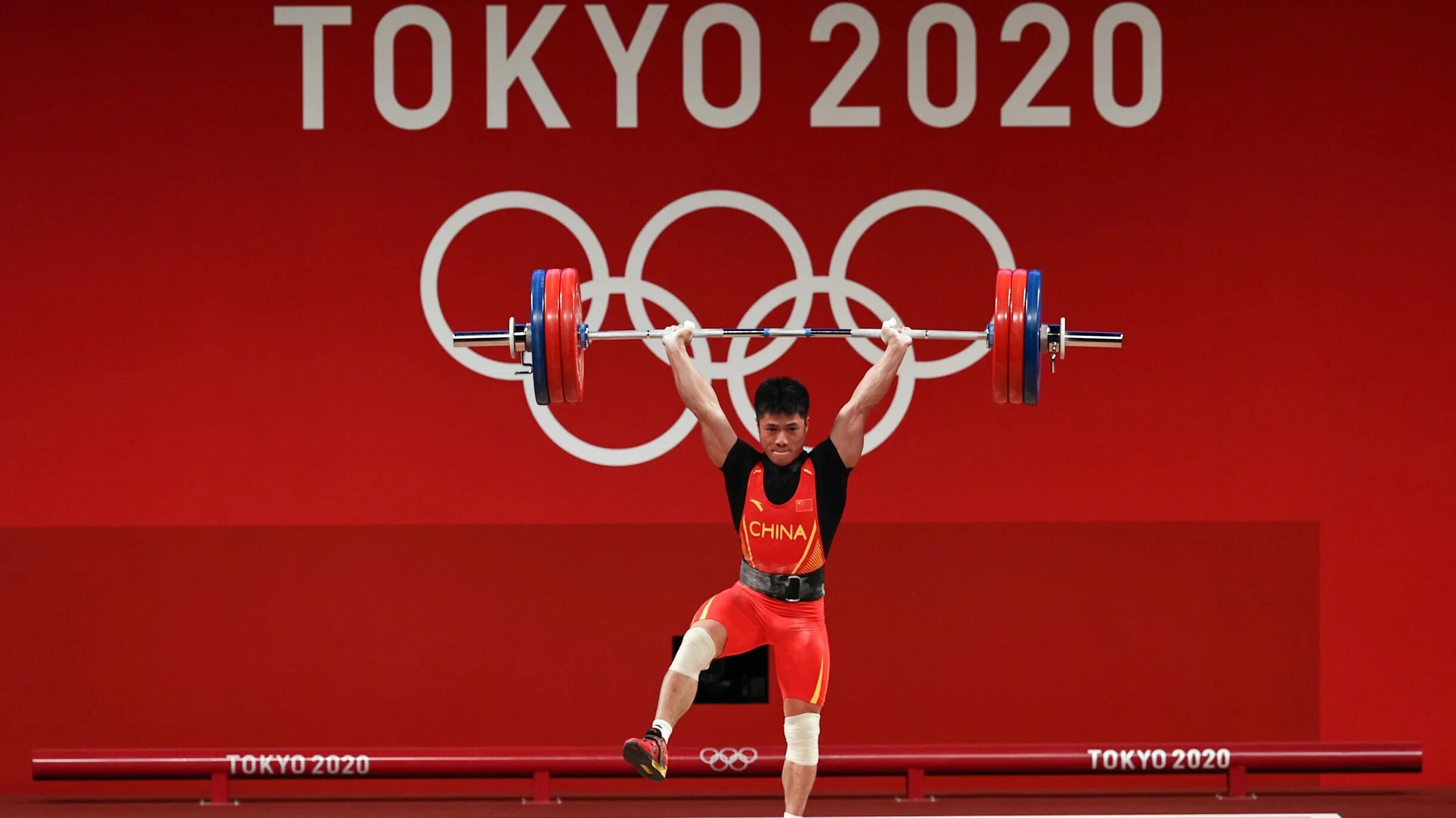 Париж 2024. Олимпийские игры 2024 в париже тяжелая атлетика. Олимпийские игры 2024 в париже тяжелая атлетика. Соревнования тяжелоатлетов. Достон эргашев 2022.