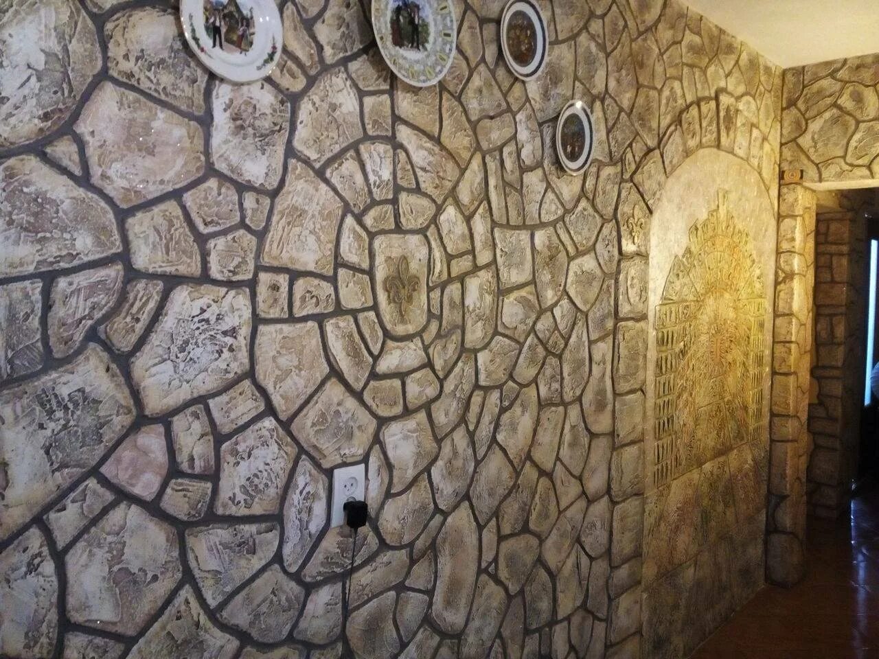 Декоративная штукатурка имитация камня. Декоративный камень из штукатурки. Отделка цоколя имитация камня. Терракот плитняк классик. Имитация дикого камня.