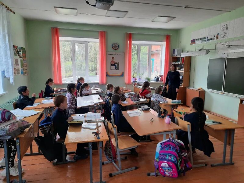 Прокуратура завьяловского района. Завьялово калинина 77. Омвд завьяловский. Полевая первомайская. Россия полицейский отдел.