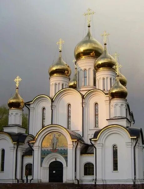 Фото всех храмов на всем белом свете Медиатека Экзегет. Название произведения: Кантига 169 "Церковь в Аррейшаке наход