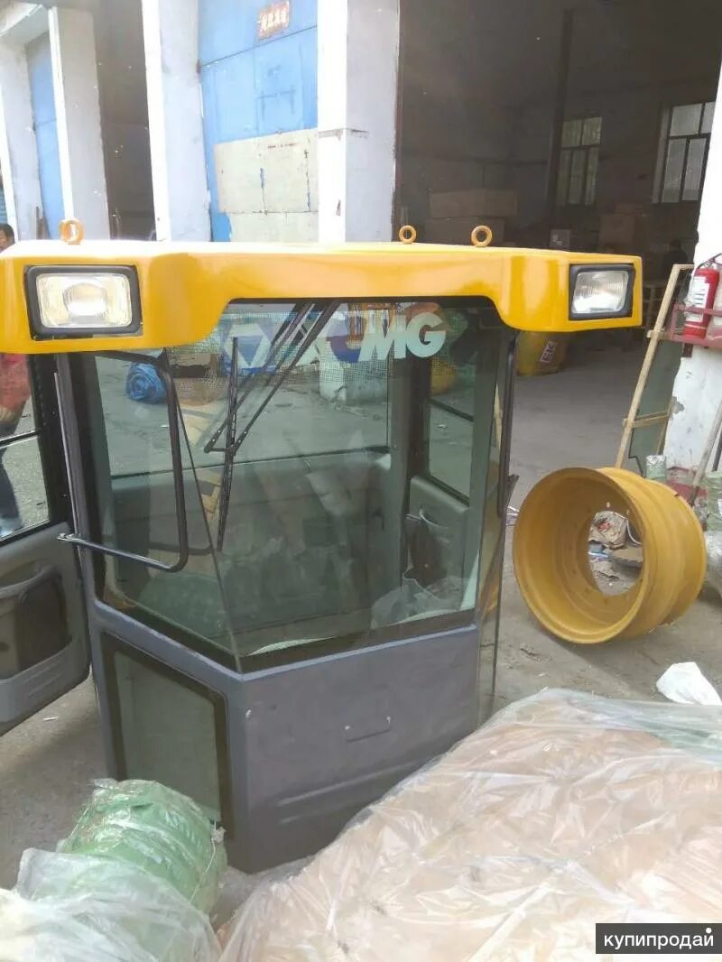 Кабина xcmg lw300f. Китайский грейдер xcmg рычаги управления. Кабина xcmg lw300f. Кабина xcmg. Кабина фронтального погрузчика китайского.