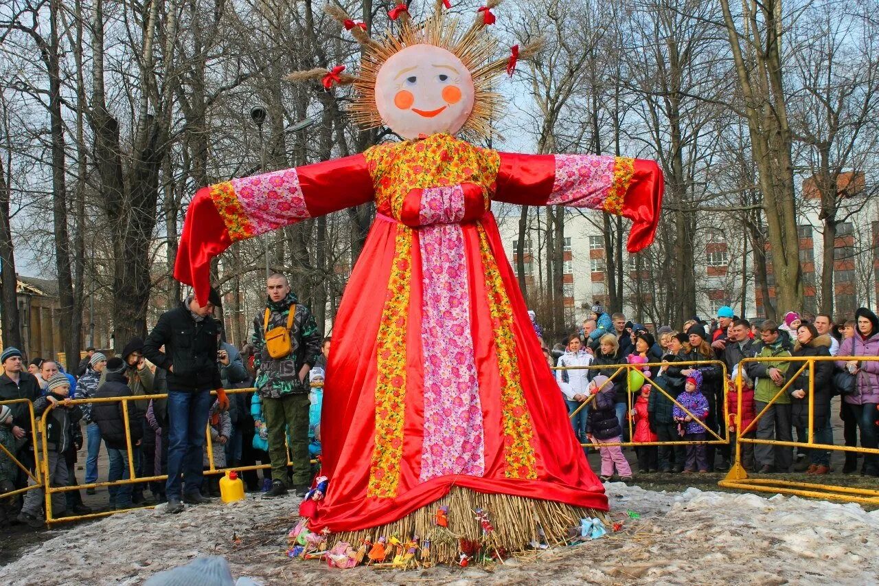 Масленица символ весны. Масленица. Праздник Масленица. Чучело на Масленицу. Празднование Масленицы.