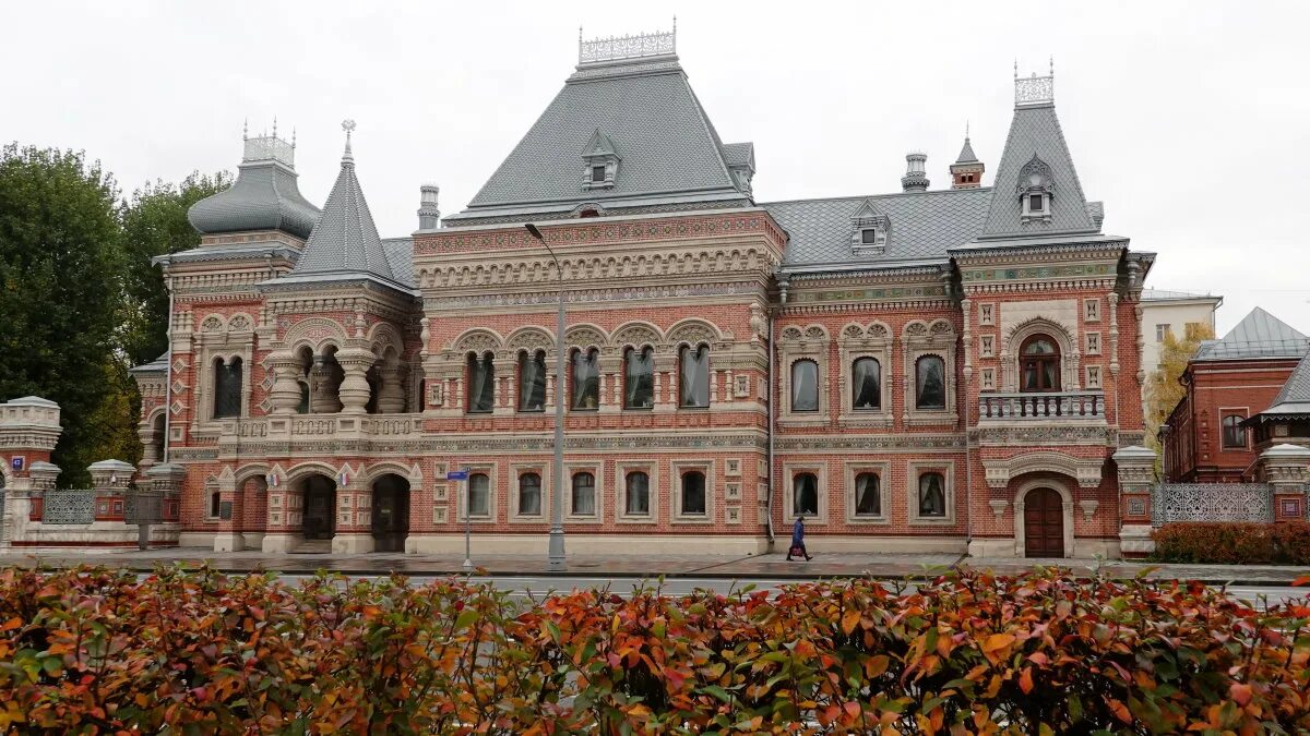 Ambassade france. Посольство меттерниха во франции. Посольство парижа во франции. Новая гвинея посольство. Ambassade france.