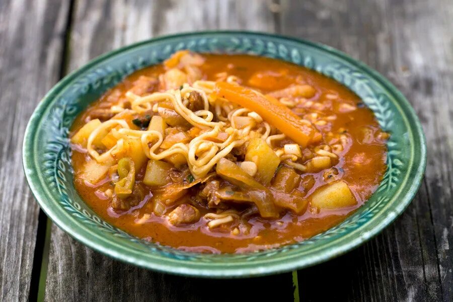 лагман с редькой и картофелем. лагман с кабачком и баклажаном. лагман с редькой рецепт. кукпад лагман. спагетти для лагмана.