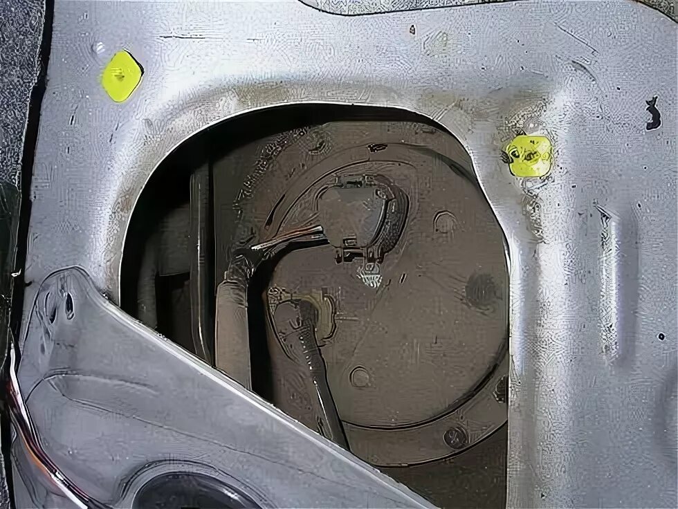 Замена топливного фильтра - Toyota Corolla (110), 1,6 л, 1998 года своими руками
