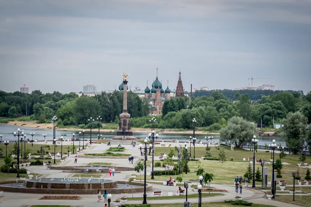 Сайт россия ярославль. Ярославль Россия реальные фото. Пост Россия фото. Где делать красивые фотографии в Ярославле. Где сделать фотосессию в Ярославле.