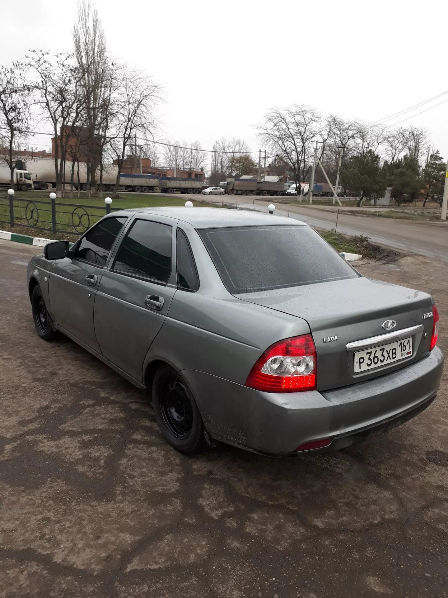 Приора седан -90 кварц. Приора седан r16 штампы. Приора кварц 630 седан. Серая приора на штампах. Серая приора на штампах.
