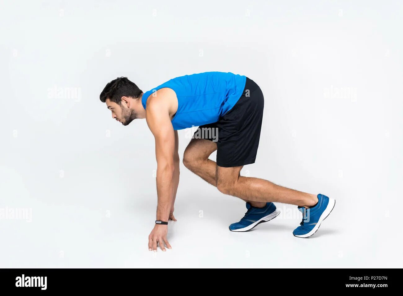 Run position. Бегуны на финише. runner side view. running position. white start.