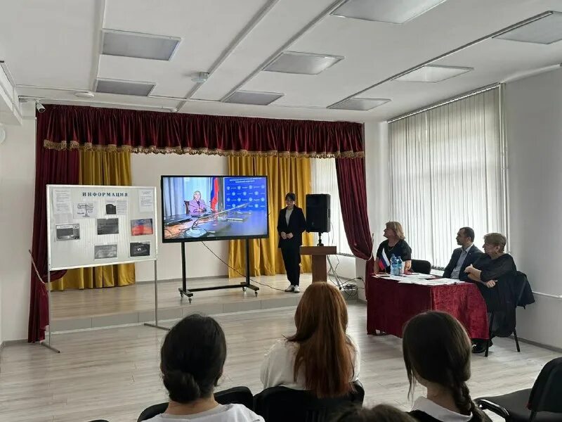 Ольга михайловна управление образования махачкала. Махачкала. Депутаты госдумы от дагестана. Администрация госвд "город махачкала". Сайт управления образования махачкалы.