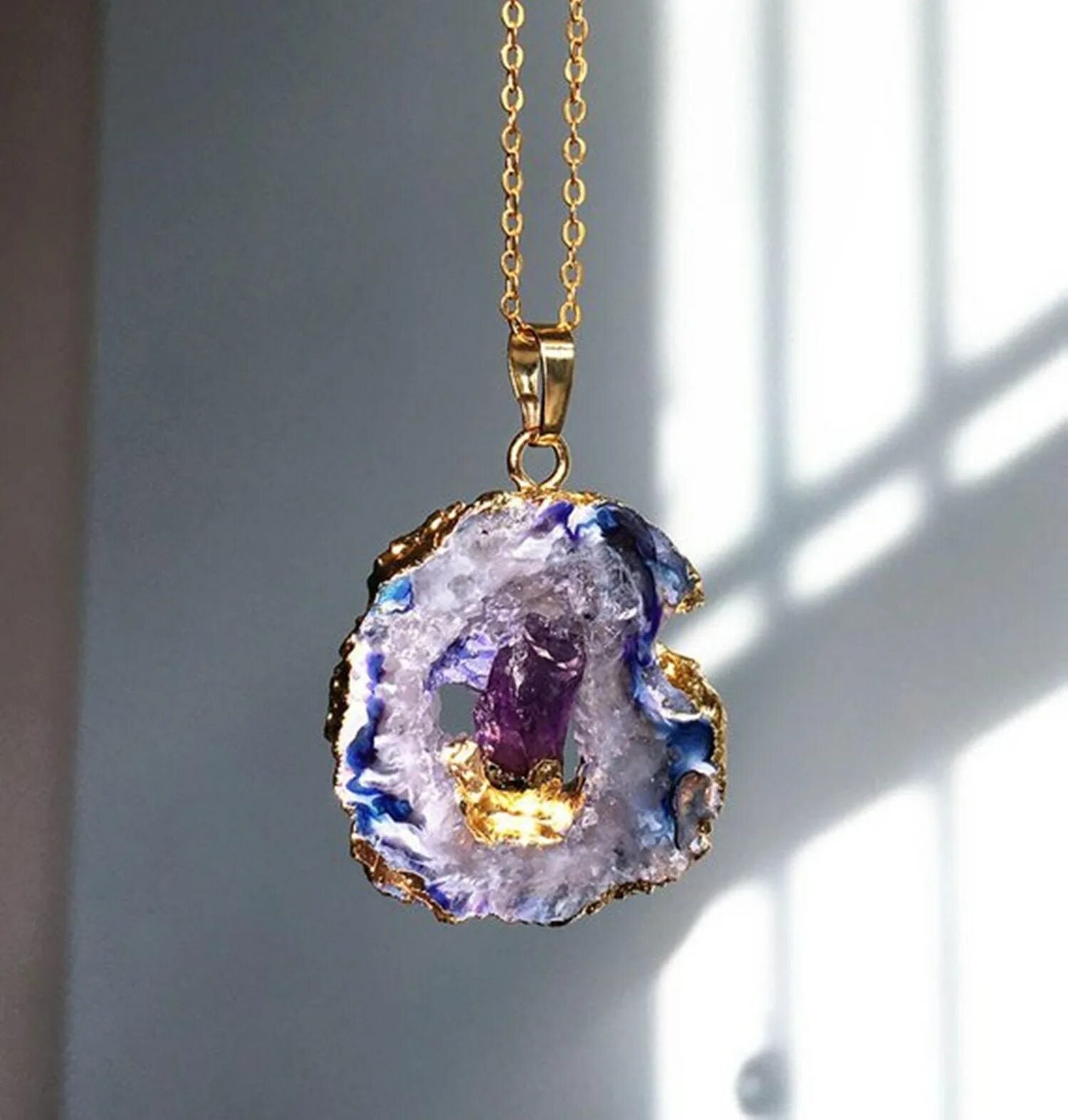 Жеода агат аметист. Друза голубой агат. Amethyst Geode with Blue Agate.