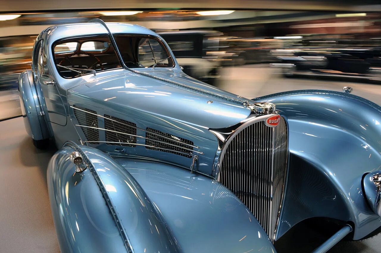 Дорогой старый автомобиль. Бугатти Type 57sc Atlantic. Bugatti Type 57sc Atlantic 1936. Bugatti Type 57sc Atlantic 1936 года. Bugatti Type 57sc.