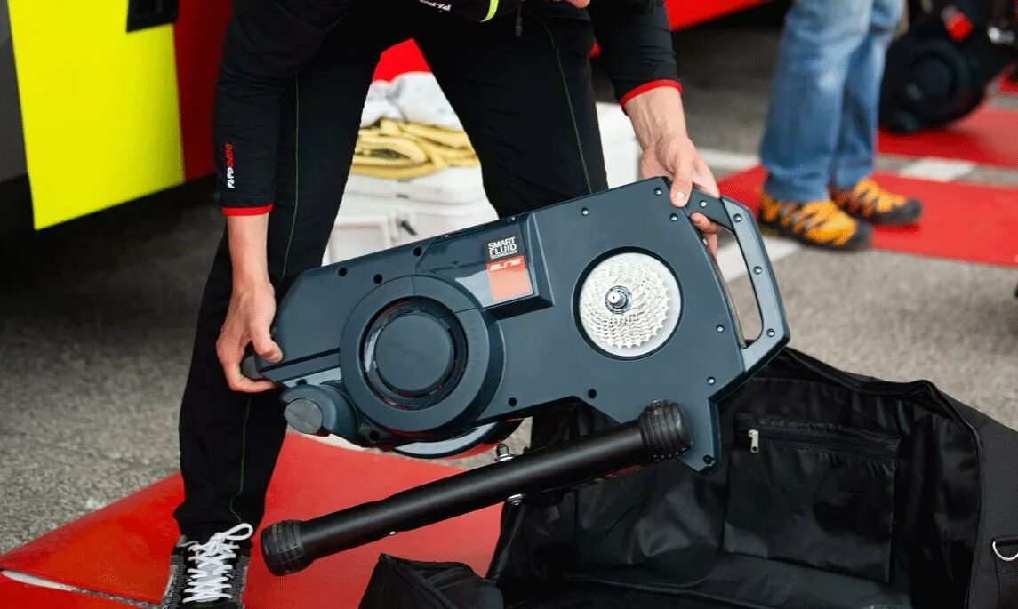 Tt elite. Elite велотренажёр turno smart trainers. велостанок элит. велотренажер elite arion turno. велотренажер elite drivo 2.