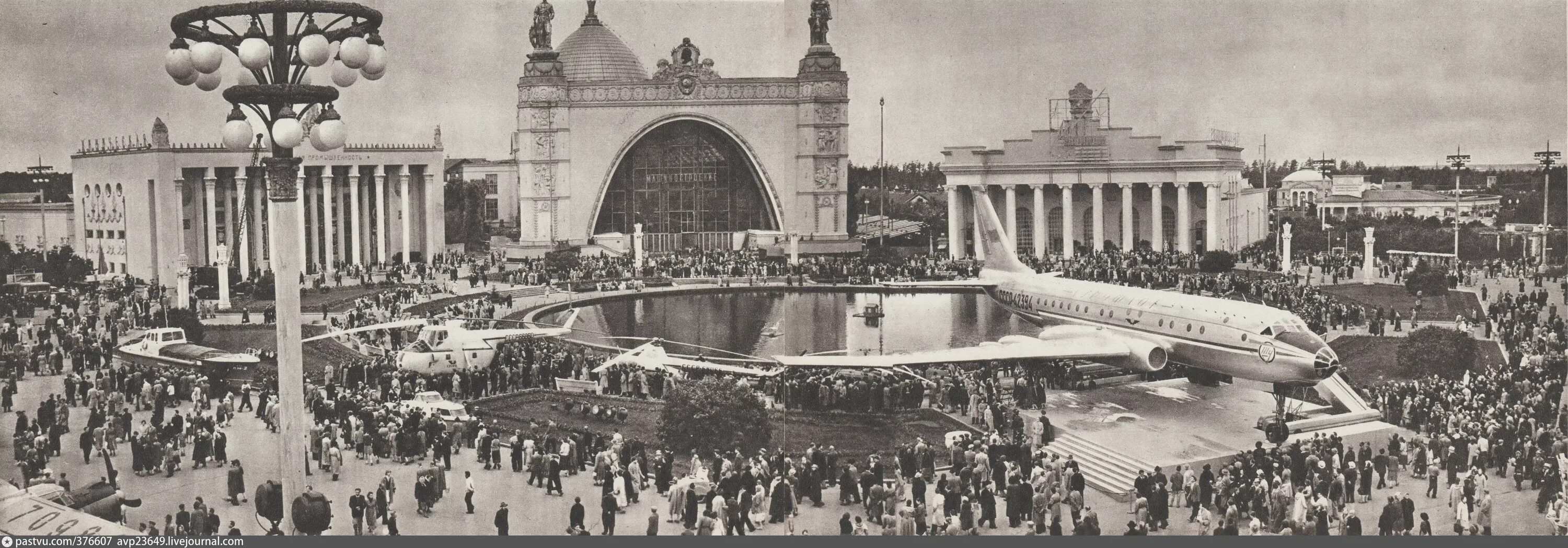 Главный вход, 1954 г., арх. Мельчаков И.Д., комплекс Всесоюзной сельскохозяйстве